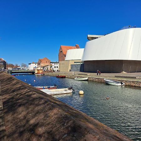 Schlafen Im Hafen Stralsund Apartment Exterior photo